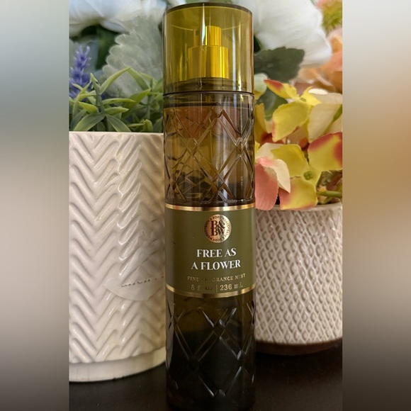 🆕🪷 BATH & BODY WORKS LIMITED EDITION “FREE AS A FLOWER“ FINE FRAGRANCE MIST. NEW - Picture 2 of 7